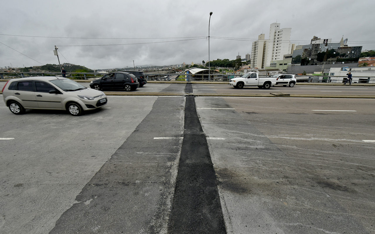 Prefeitura descarta dano estrutural no Viaduto da Duratex