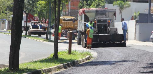 Prefeitura inicia programa de recapeamento asfáltico pelas principais ruas e avenidas