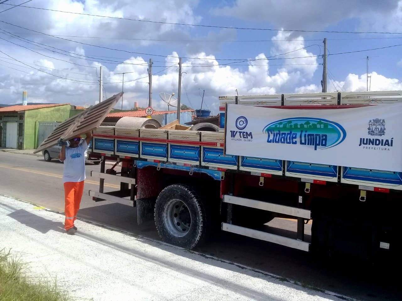 Em Jundiaí, Cidade Limpa retira 3,7 toneladas de materiais