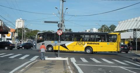 Frota de ônibus é reduzida a partir desta quinta