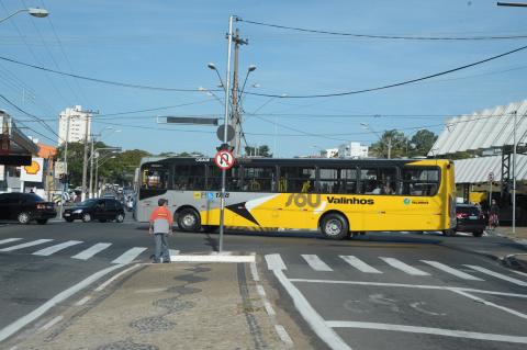 Frota de ônibus é reduzida a partir desta quinta