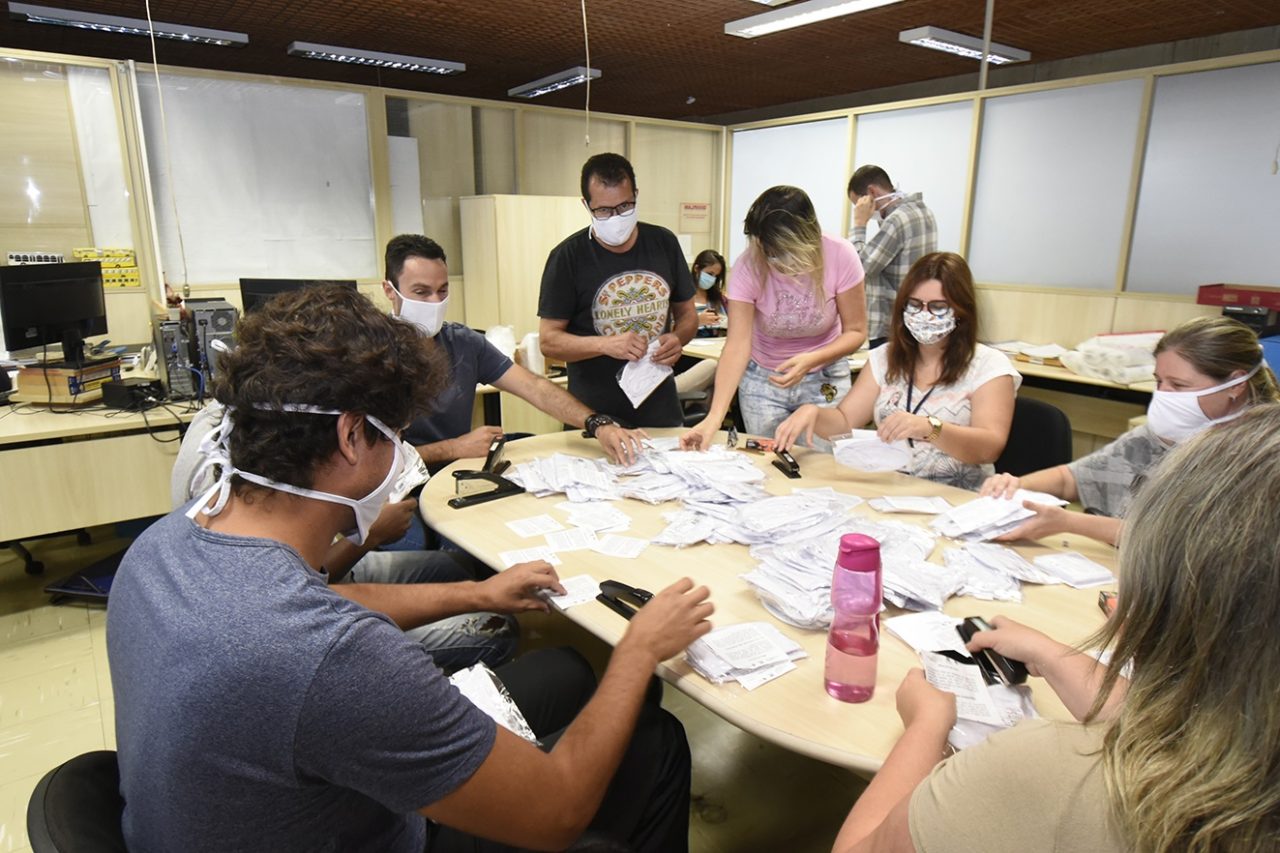 Jundiaí distribui 20 mil máscaras doadas nos terminais urbanos