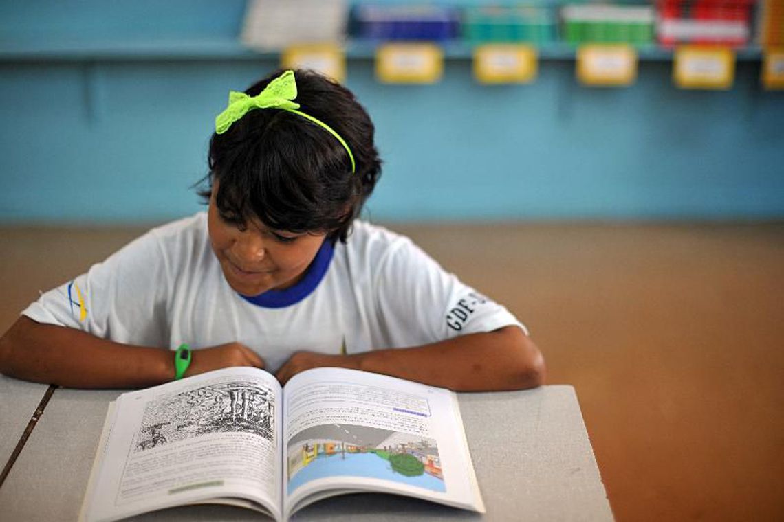 Escolas estaduais reabrem com reforço escolar