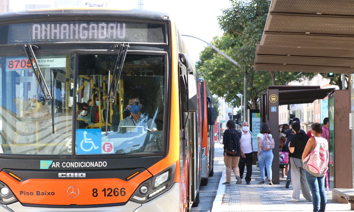 SP: Justiça mantém transporte gratuito para idosos a partir de 60 anos