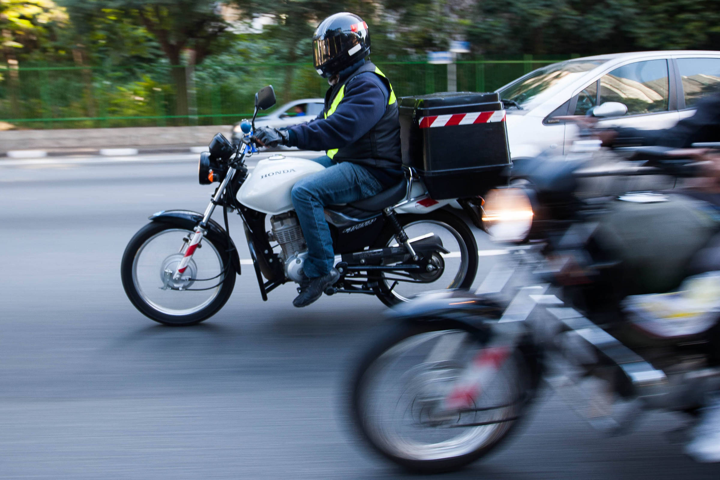 Prefeitura volta a liberar entrega delivery após às 20h