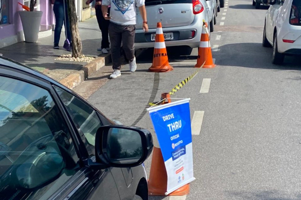 Comércio de Vinhedo pode usar vagas de estacionamento para sistema drive thru