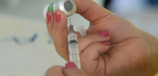 Saúde distribui senhas para vacinas da gripe até 10h30 e da Covid até 15h30 para facilitar atendimento