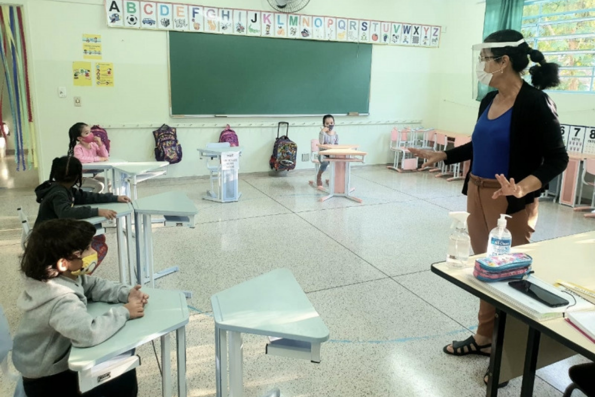 Com 150 alunos, retorno às aulas presenciais em 20 escolas de Vinhedo foi tranquilo