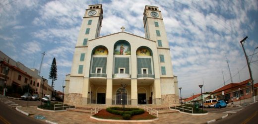 Vinhedo tem feriado municipal de Dia de Sant’Anna hoje (26)